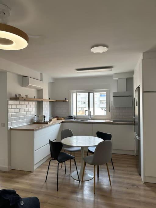 Apartamento A 20 M De Playa Almeria Bagian luar foto